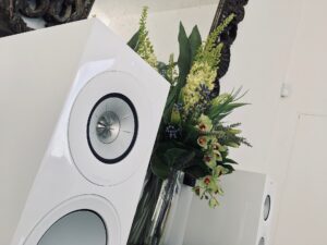 KEF R3 スピーカー