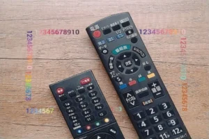 テレビのリモコン