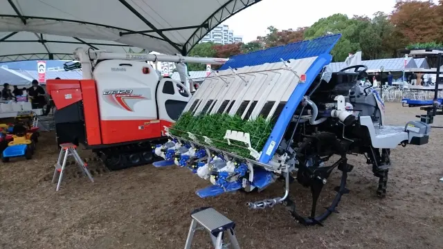田植機